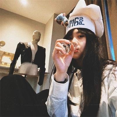 少女们向荒野进发